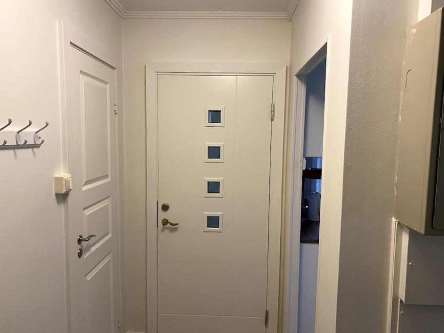 Lovely 2 Bedroom Apartmen With Free Parking Bergen Esterno foto