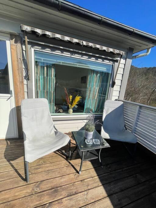 Lovely 2 Bedroom Apartmen With Free Parking Bergen Esterno foto