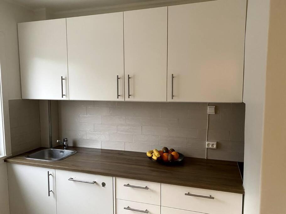 Lovely 2 Bedroom Apartmen With Free Parking Bergen Esterno foto