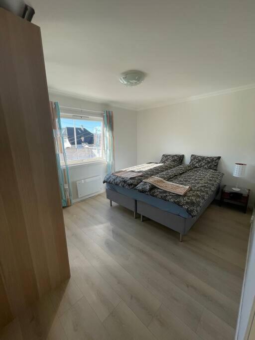 Lovely 2 Bedroom Apartmen With Free Parking Bergen Esterno foto